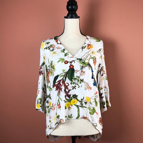 Zara Tops - |ZARA| Floral Top Size Medium